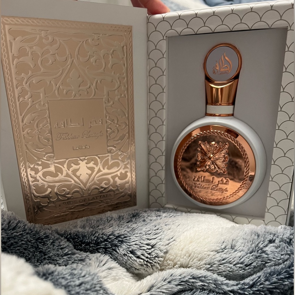 Lattafa Perfume with Rose Gold Accents